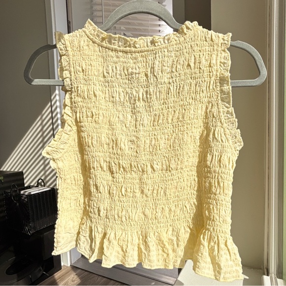 AE Tie-Front Smocked Tank NWT Size XS in Yellow American Eagle Sleeveless Top - Picture 7 of 8